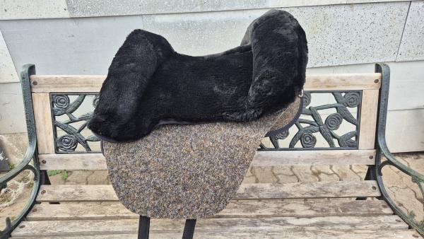 Grandeur Fellsattel Flowfinder VEGAN, schlamm schwarz sofort lieferbar